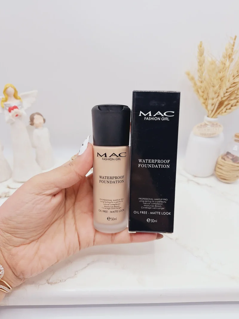 کرم پودر سبک گیاهی و ضد آب با ماندگاری بالا و کیفیت درجه ۱ کد 86008