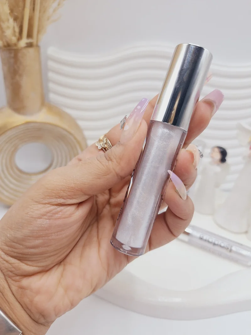 لیپ گلاس شاین دار جذاب برند  Isodora کد A 0275