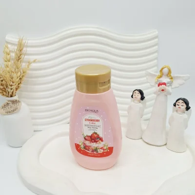 نمک حمام لایه بردار بیوآکوا با رایحه کیک خامه‌ای توت فرنگی حجم 430 گرم