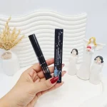 ریمل حجم دهنده در دو رنگ طلایی و آبی برند Mascara