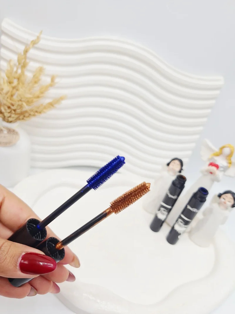 ریمل حجم دهنده در دو رنگ طلایی و آبی برند Mascara - Image 2