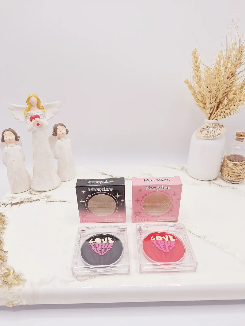 تینت لب و گونه جادویی سیاه برند موکالرو مدل LOVE YOUR SELF کد ES3766