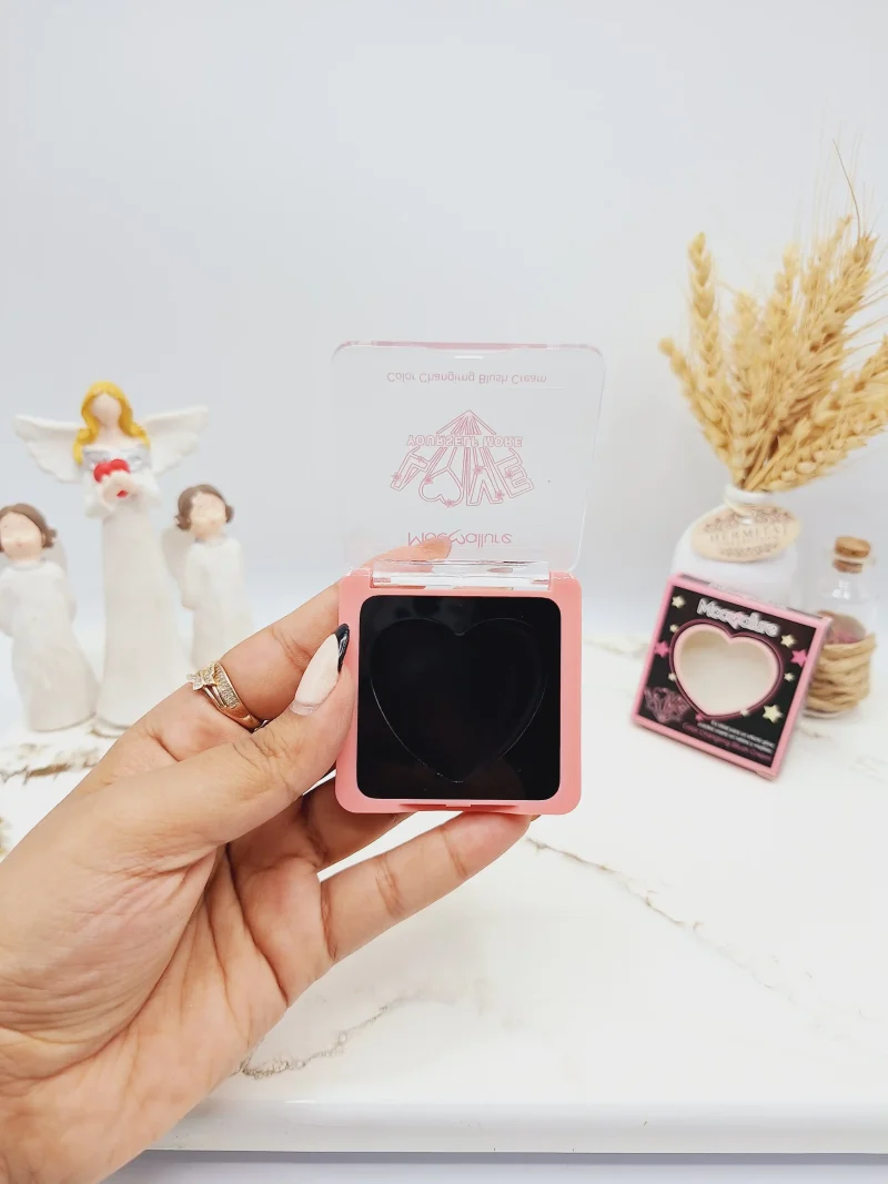 تینت لب و گونه جادویی سیاه برند موکالرو مدل LOVE کد ES3765