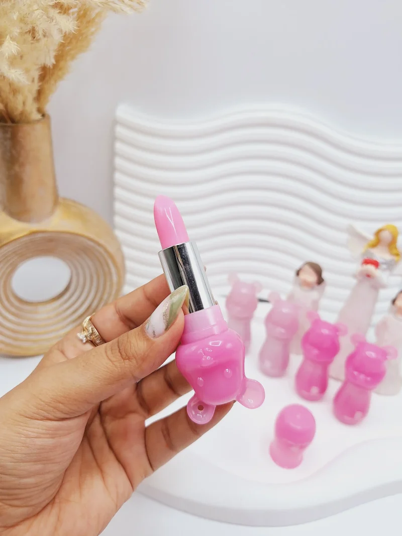 بالم لب خرسی زیبا با رایحه توت فرنگی برند ایمن اف نوبل کد LB-92