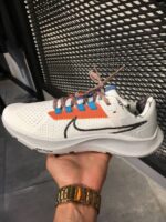 6f529663-ca37-49c0-acb6-f5a58a519343