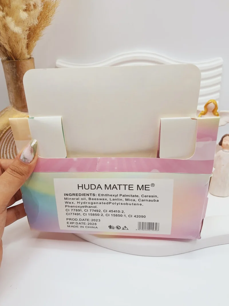 بالم لب پوکه رنگی طرح پنجه برند هدا مات می کد 2034