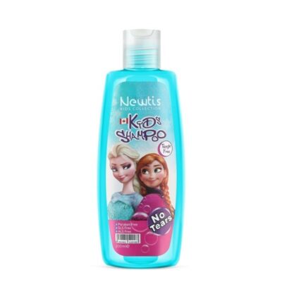 girl-shampoo