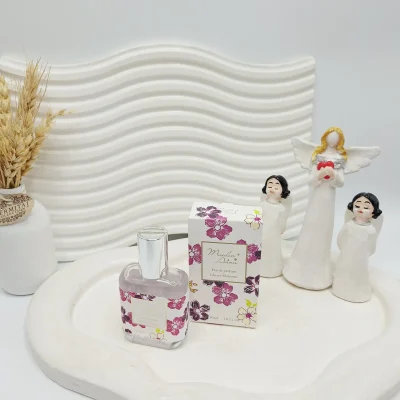 عطر مینی 30میل مدل شکوفه گیلاس شیک و ملایم برند کد 3-5297